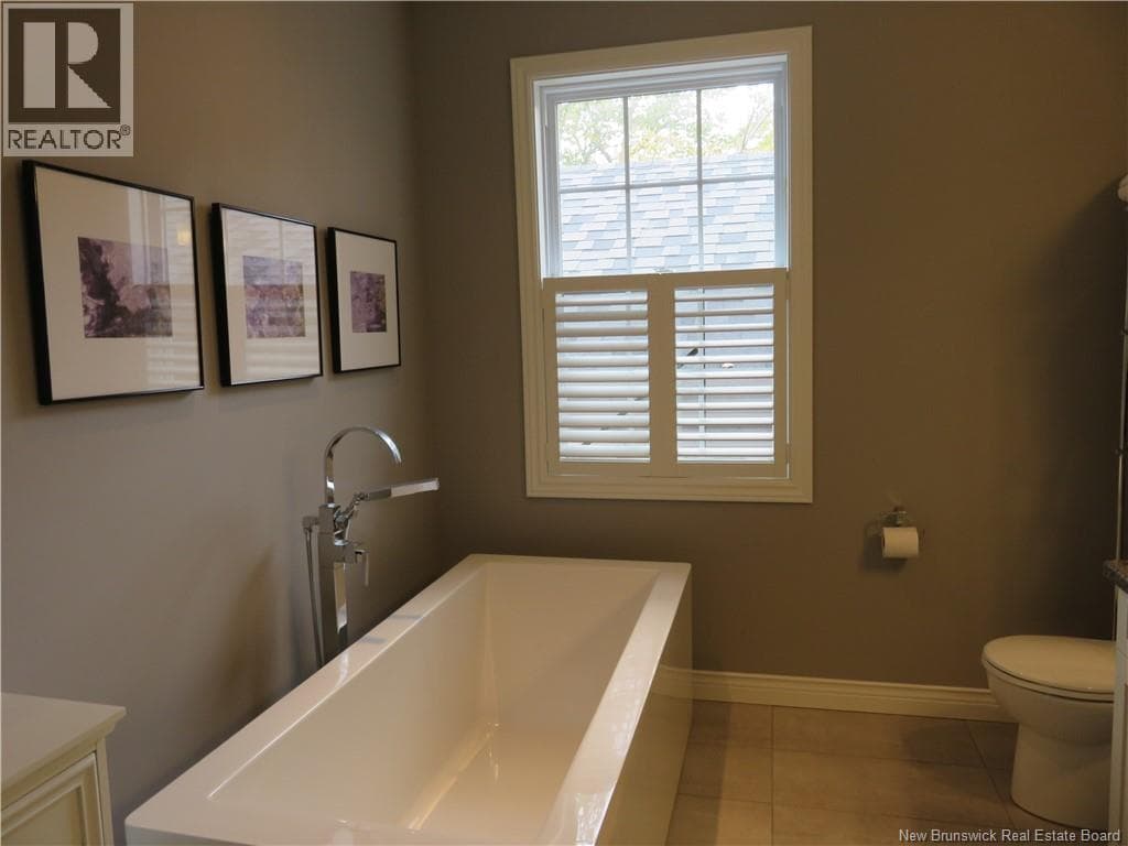 692 Dunn Avenue, photo 20