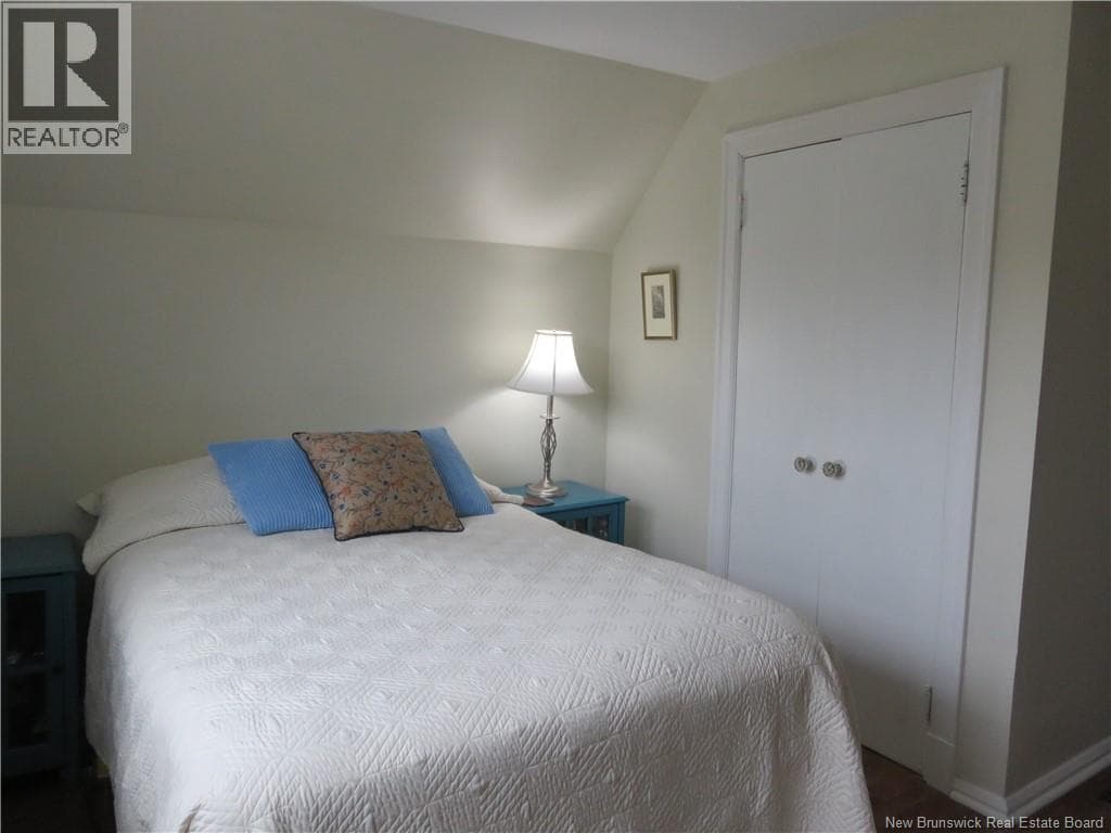 692 Dunn Avenue, photo 30