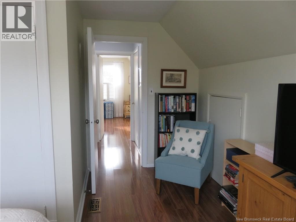 692 Dunn Avenue, photo 31
