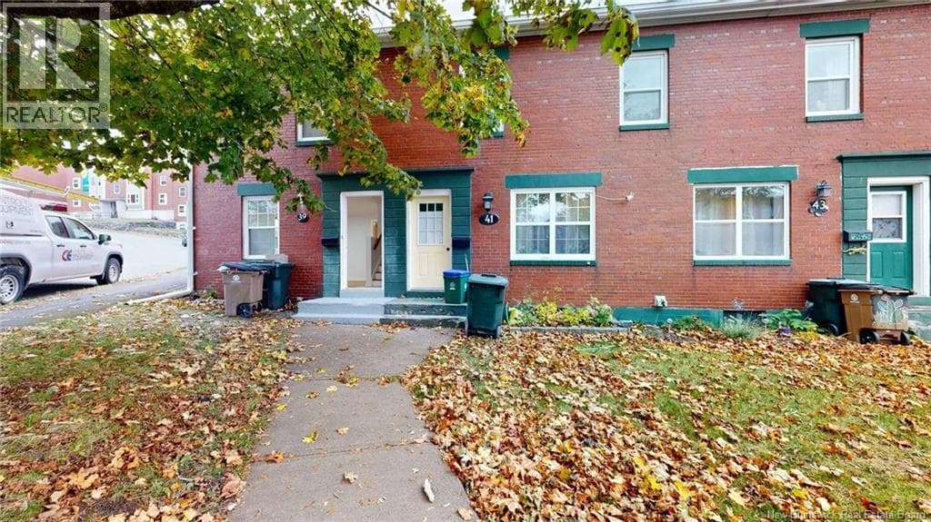 39 McKenna Crescent