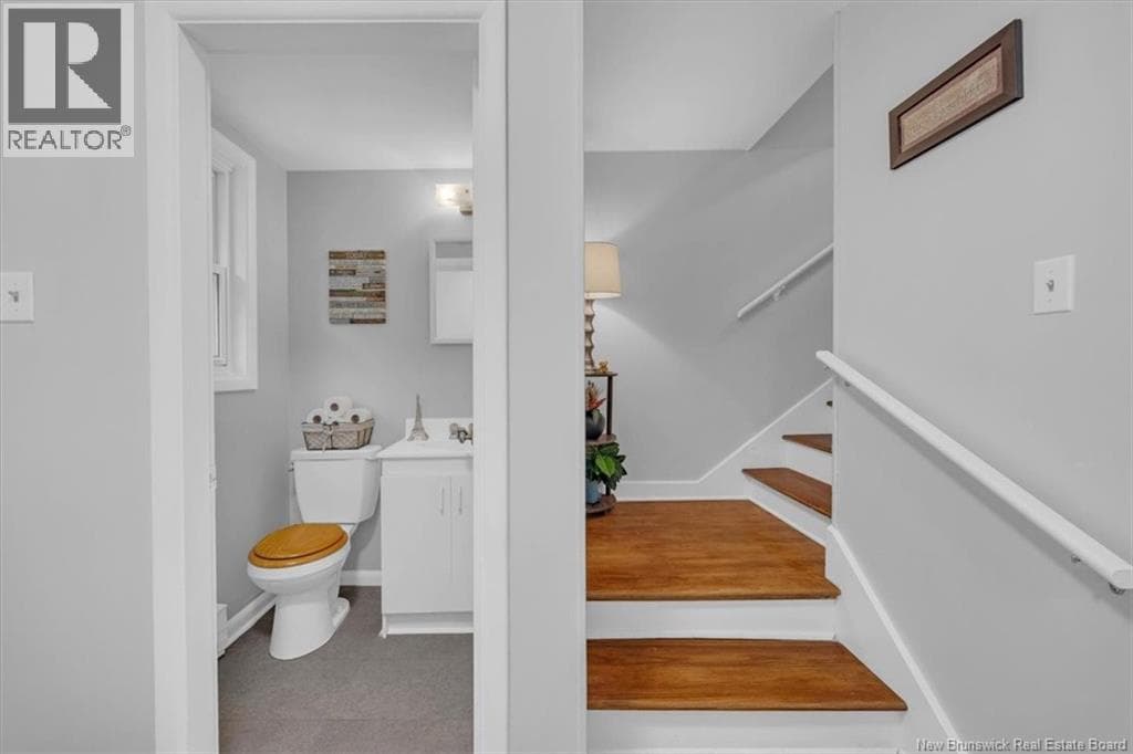 14 Hampton Manor, photo 14