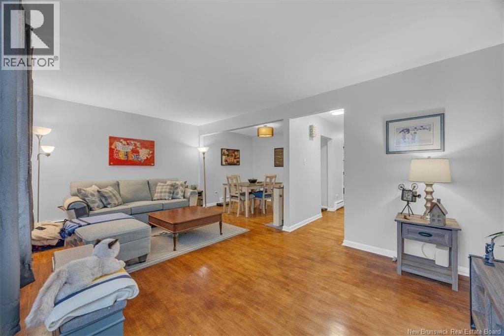 14 Hampton Manor, photo 8