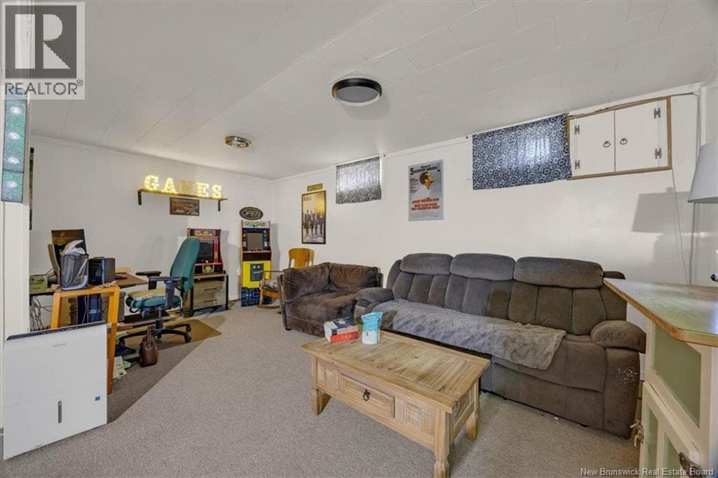14 Hampton Manor, photo 23