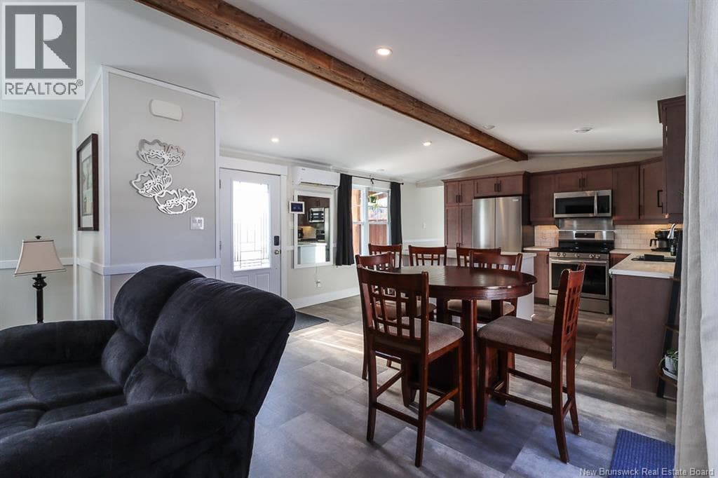 50 Rex Hurley Boulevard, photo 16