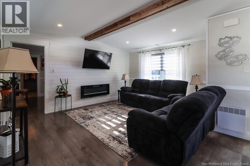 50 Rex Hurley Boulevard, photo 17