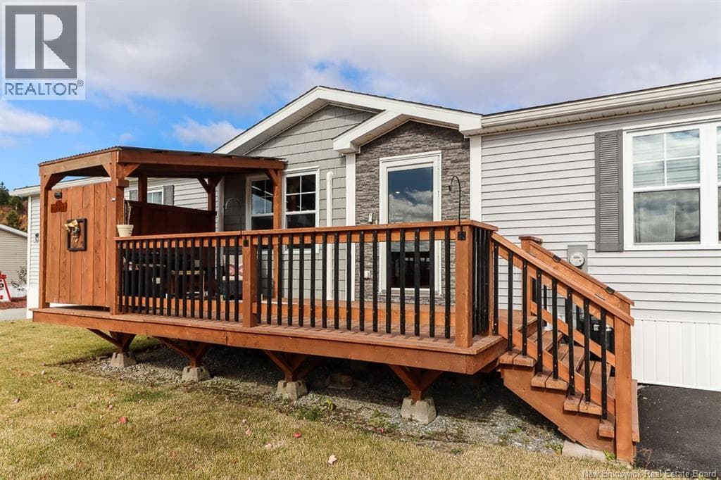 50 Rex Hurley Boulevard, photo 3