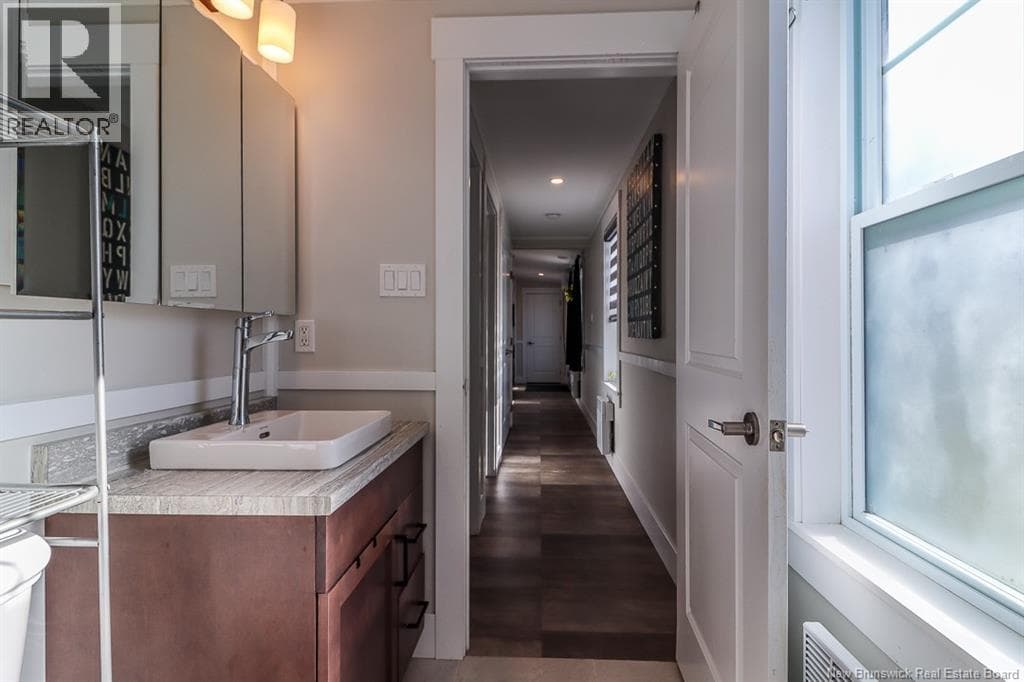 50 Rex Hurley Boulevard, photo 31
