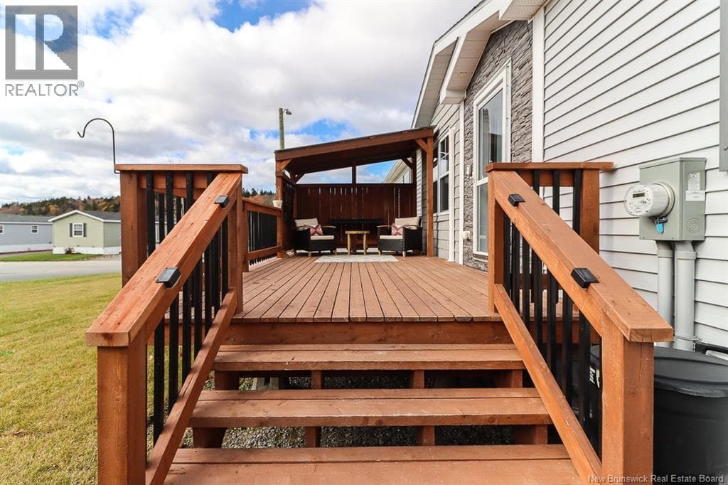 50 Rex Hurley Boulevard, photo 40