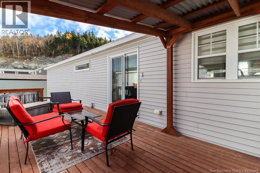 50 Rex Hurley Boulevard, photo 48