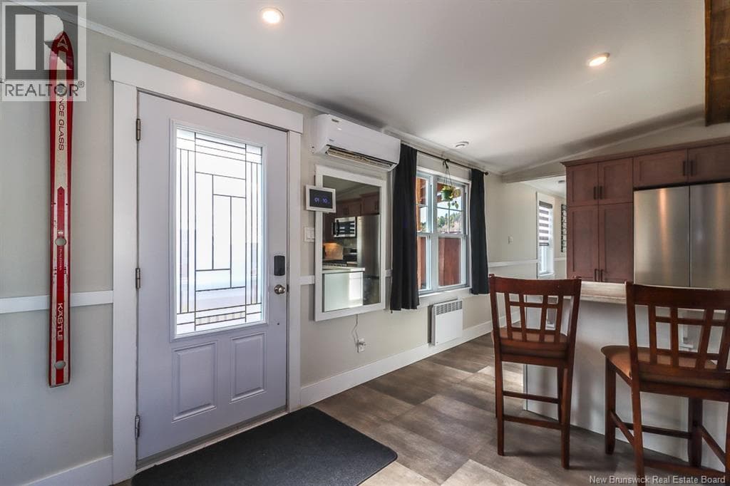 50 Rex Hurley Boulevard, photo 8