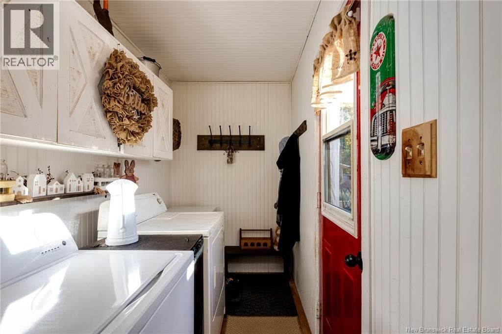 145 Bellevue Street, photo 17