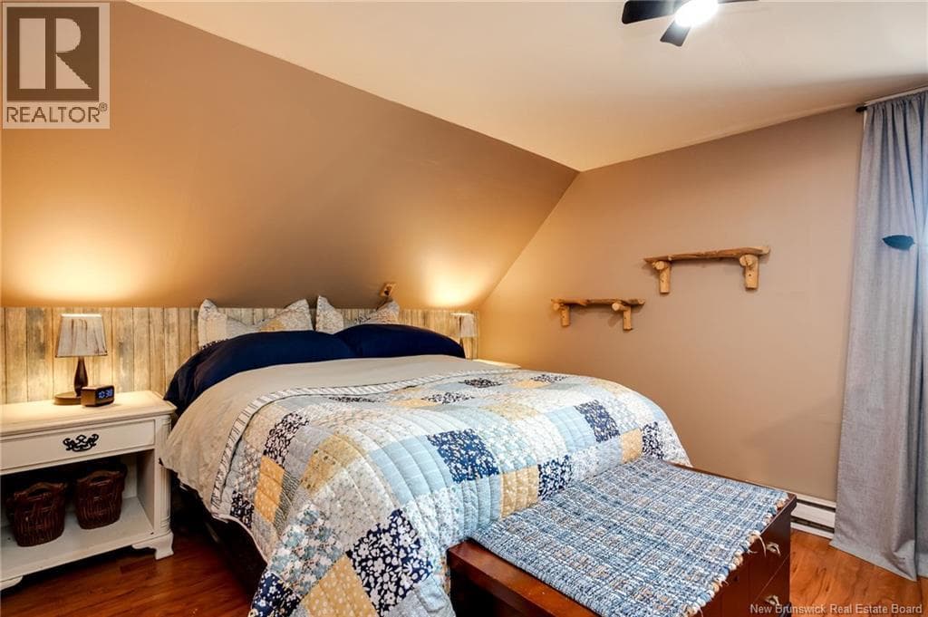 145 Bellevue Street, photo 21