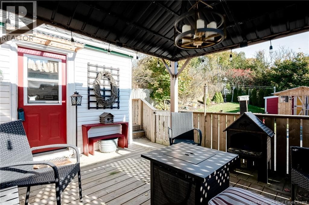 145 Bellevue Street, photo 35