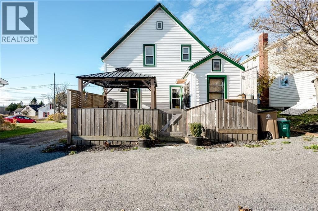 145 Bellevue Street, photo 41