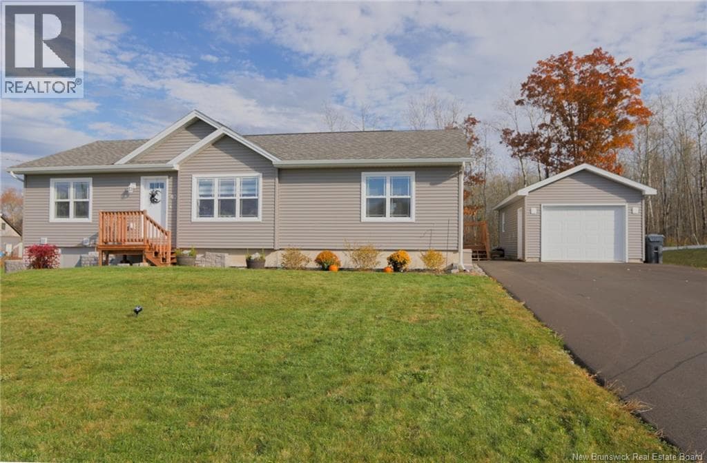 40 Ella Crescent, photo 2