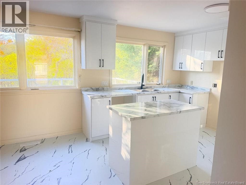 21 Bedell Avenue, photo 16