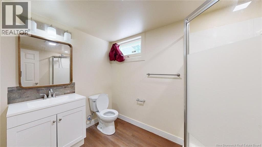 21 Bedell Avenue, photo 32