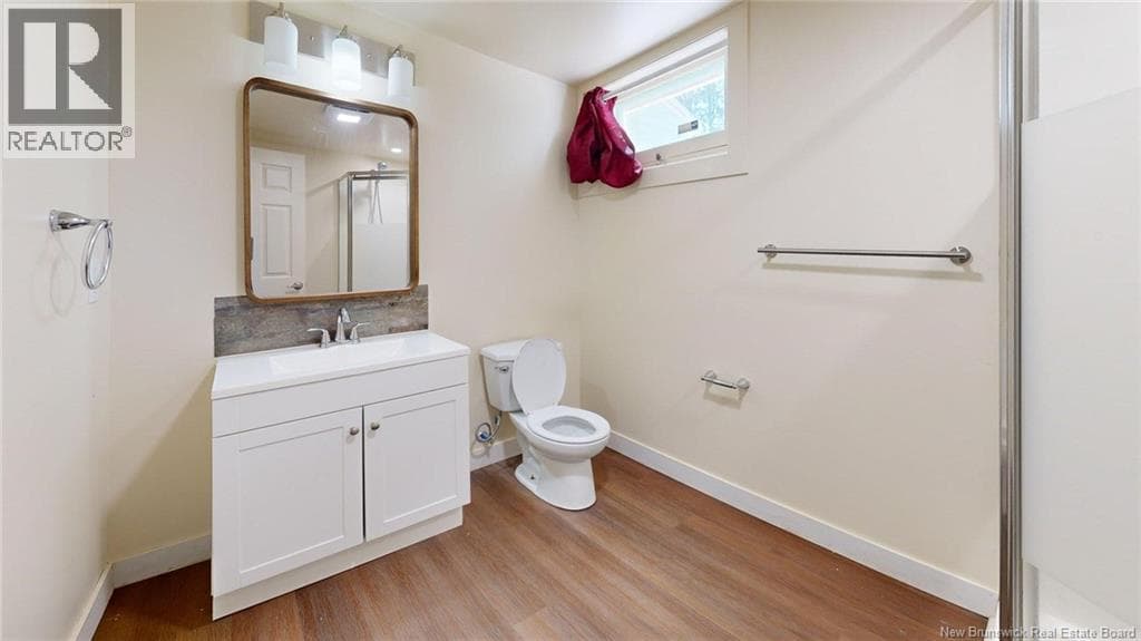 21 Bedell Avenue, photo 34