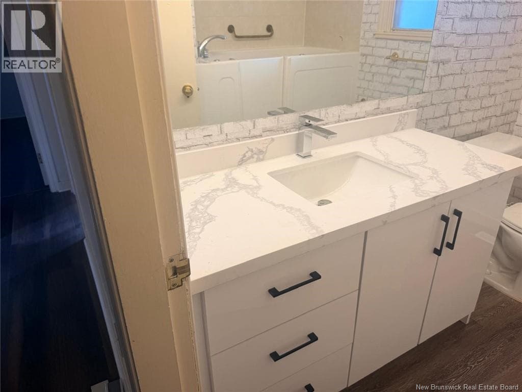 21 Bedell Avenue, photo 25