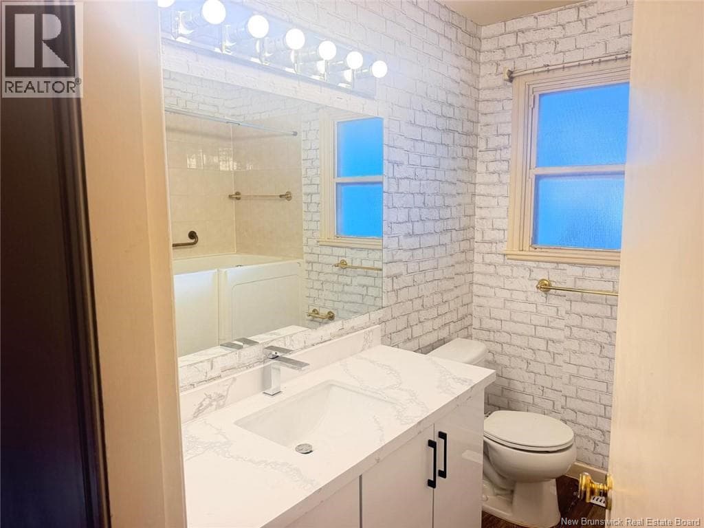 21 Bedell Avenue, photo 23