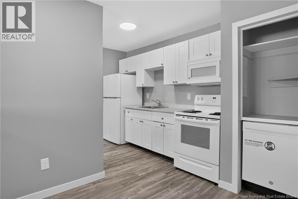 35 Centennial Drive, photo 10