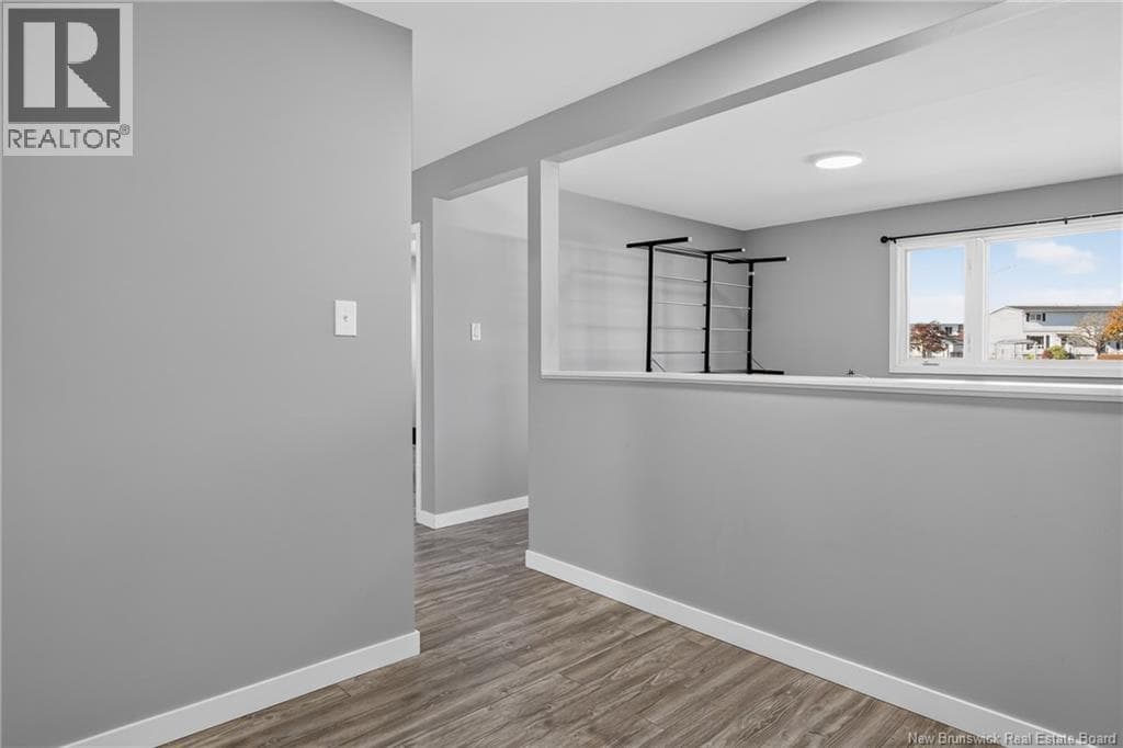 35 Centennial Drive, photo 11