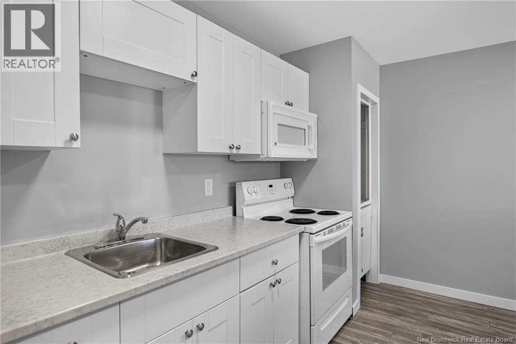 35 Centennial Drive, photo 13