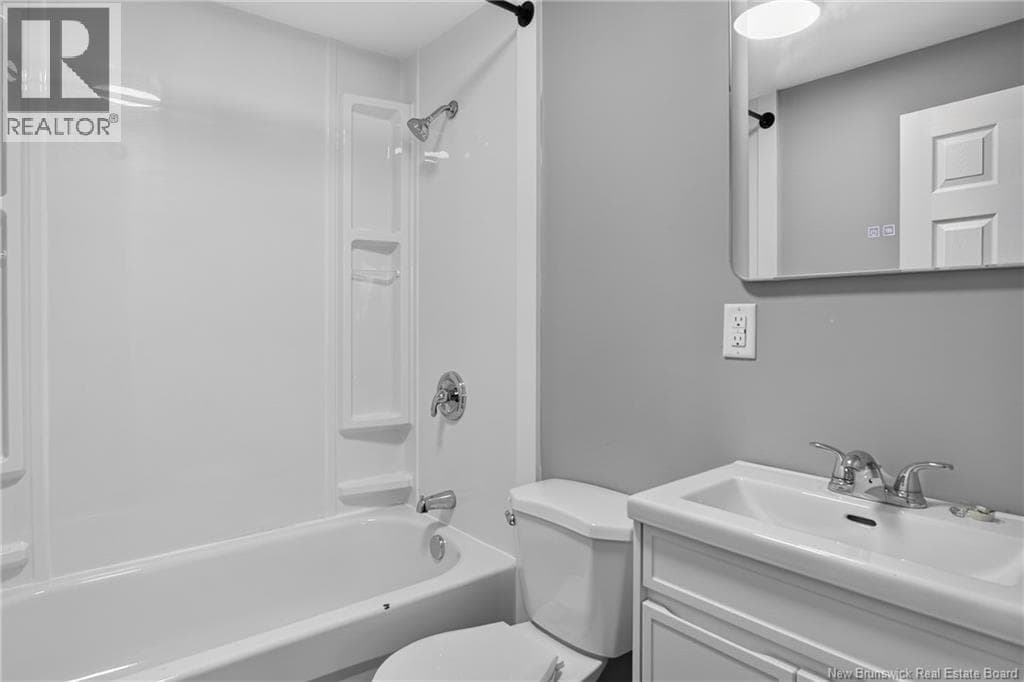 35 Centennial Drive, photo 17