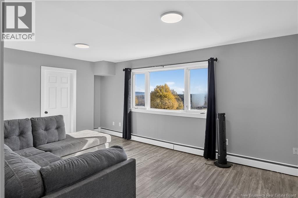 35 Centennial Drive, photo 20