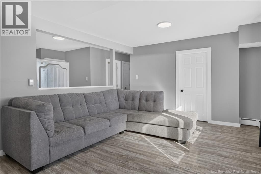 35 Centennial Drive, photo 21