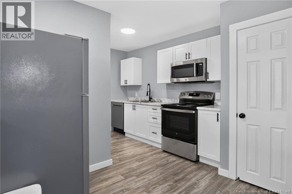 35 Centennial Drive, photo 24