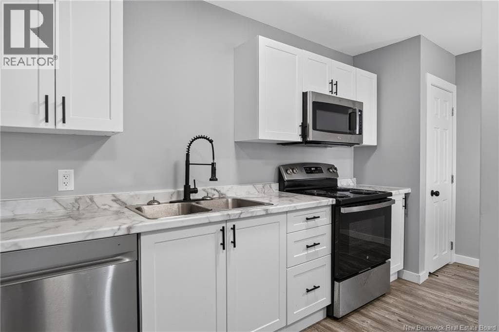 35 Centennial Drive, photo 26