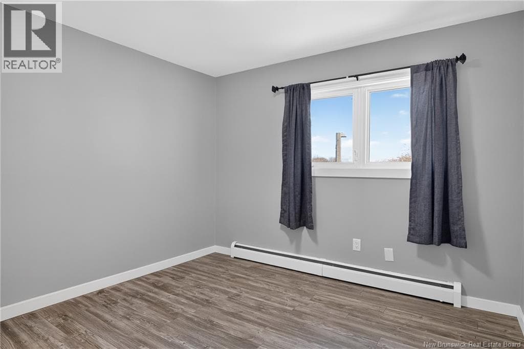 35 Centennial Drive, photo 28