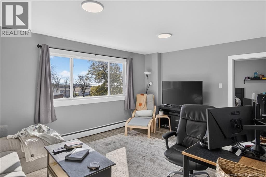 35 Centennial Drive, photo 30