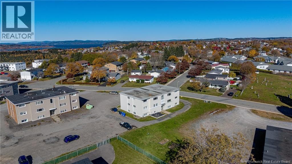35 Centennial Drive, photo 34