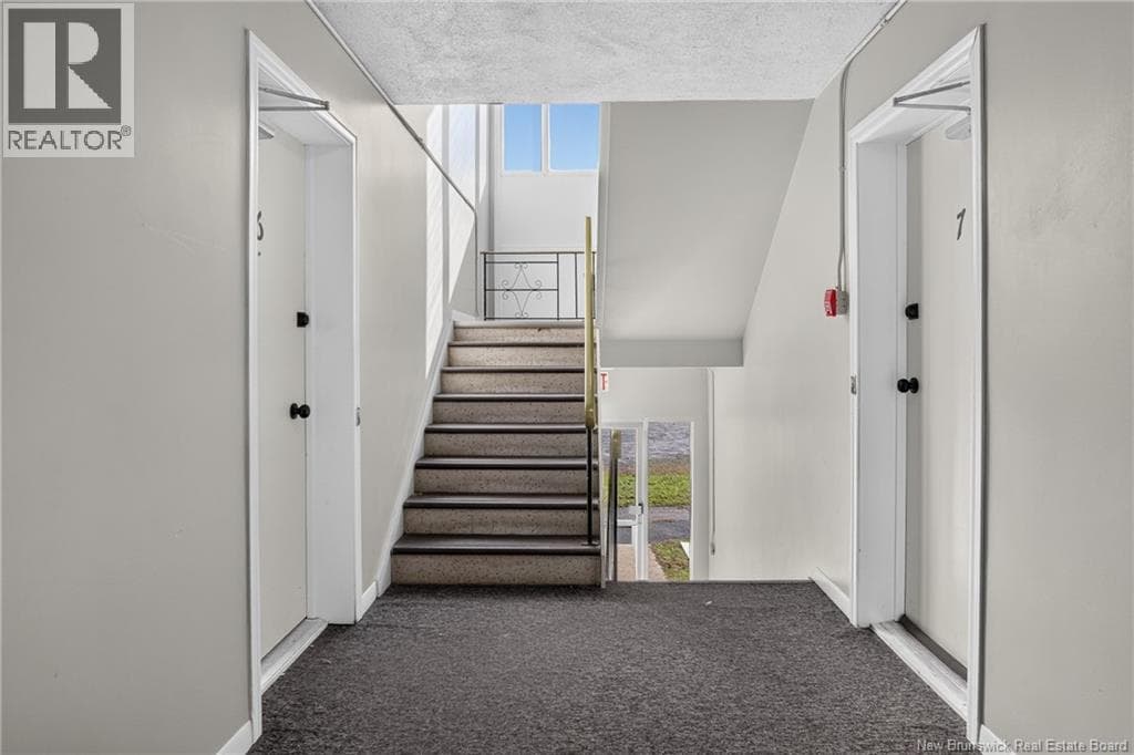 35 Centennial Drive, photo 6