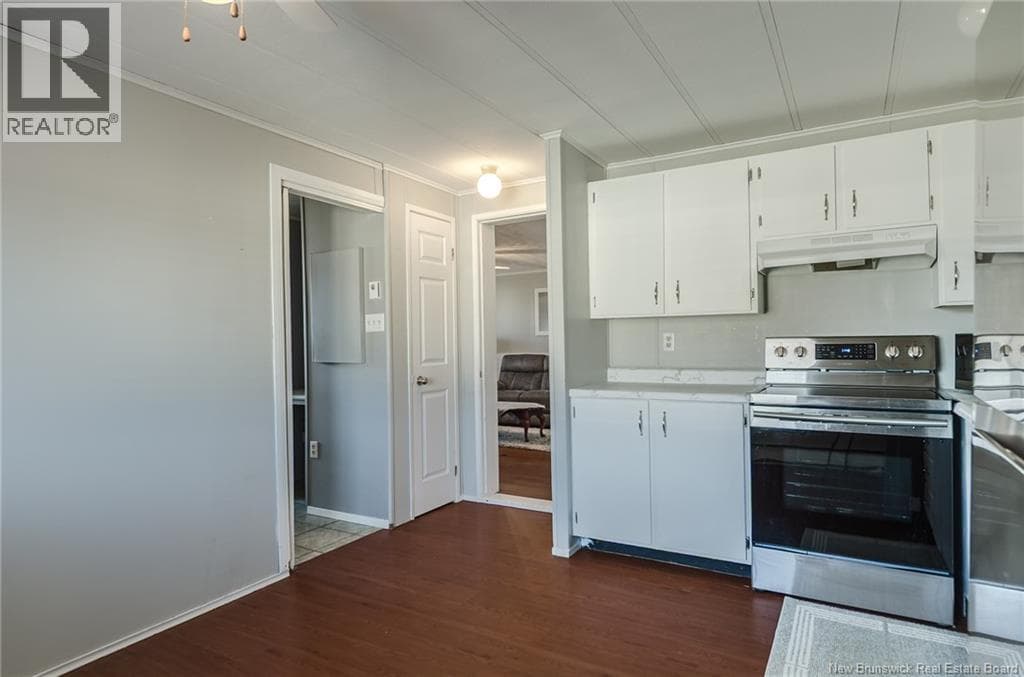 18 Fourth Street, photo 18